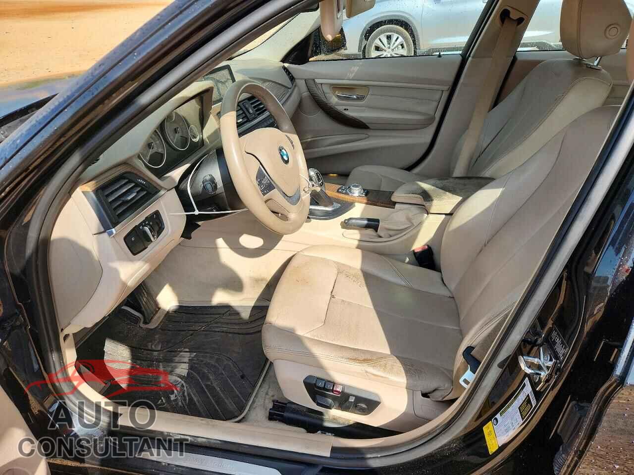 BMW 3 SERIES 2012 - WBA3A5C5XCF341533