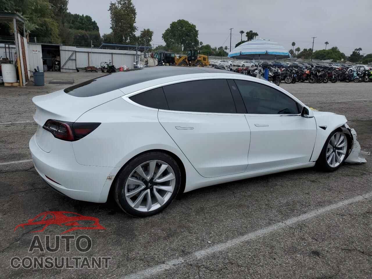 TESLA MODEL 3 2018 - 5YJ3E1EA5JF059120
