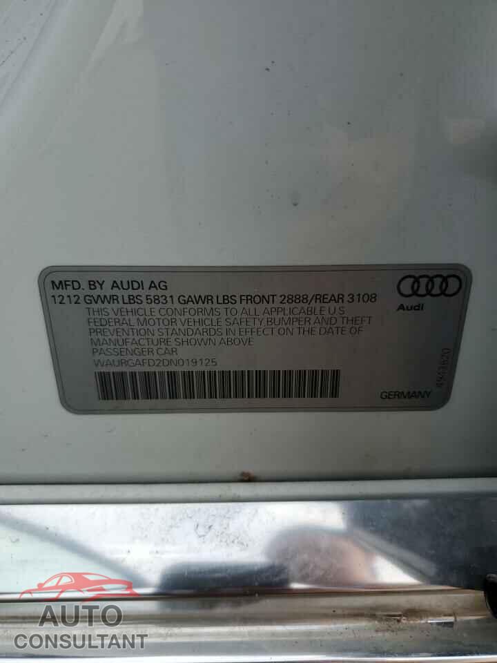 AUDI A8 2013 - WAURGAFD2DN019125