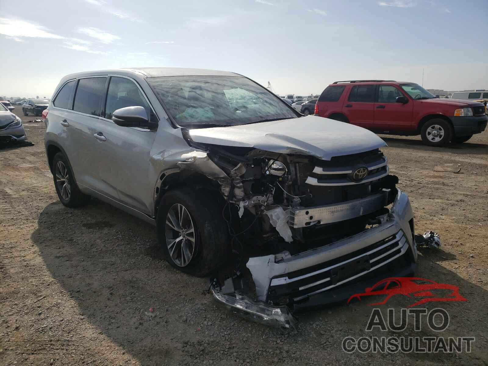 TOYOTA HIGHLANDER 2018 - 5TDZARFH2JS036275
