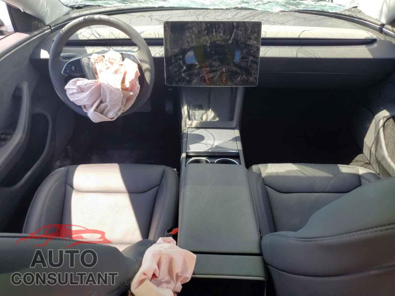 TESLA MODEL 3 2026 - 5YJ3E1EB9TF148295
