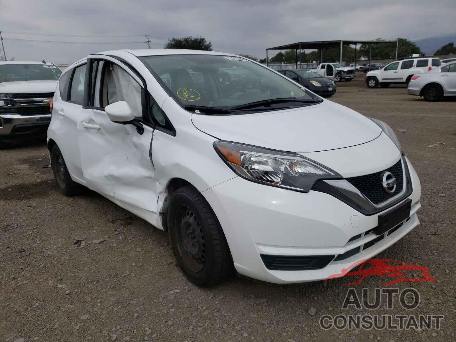 NISSAN VERSA 2018 - 3N1CE2CP1JL368570