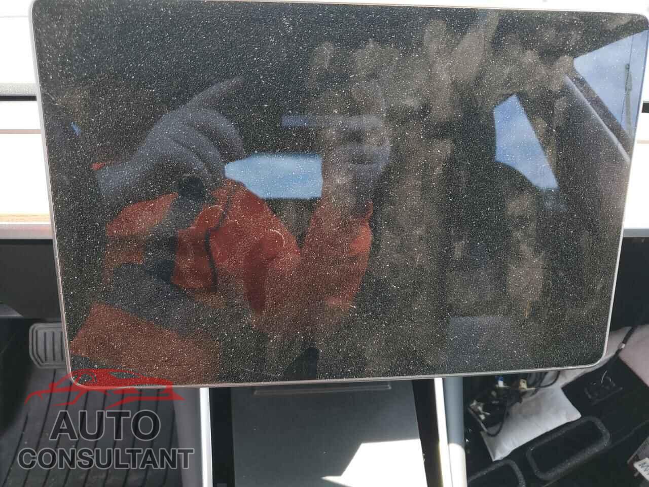 TESLA MODEL 3 2020 - 5YJ3E1EA4LF659047
