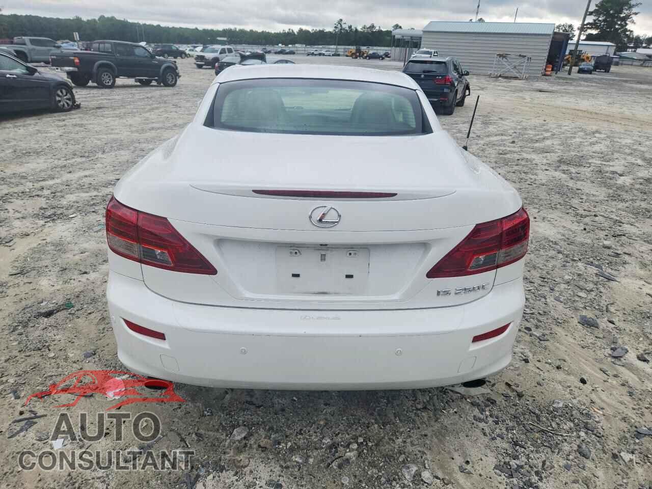LEXUS IS 2015 - JTHFF2C27F2532455