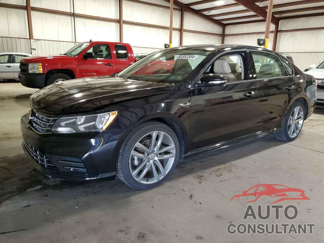 VOLKSWAGEN PASSAT 2018 - 1VWAA7A37JC016633