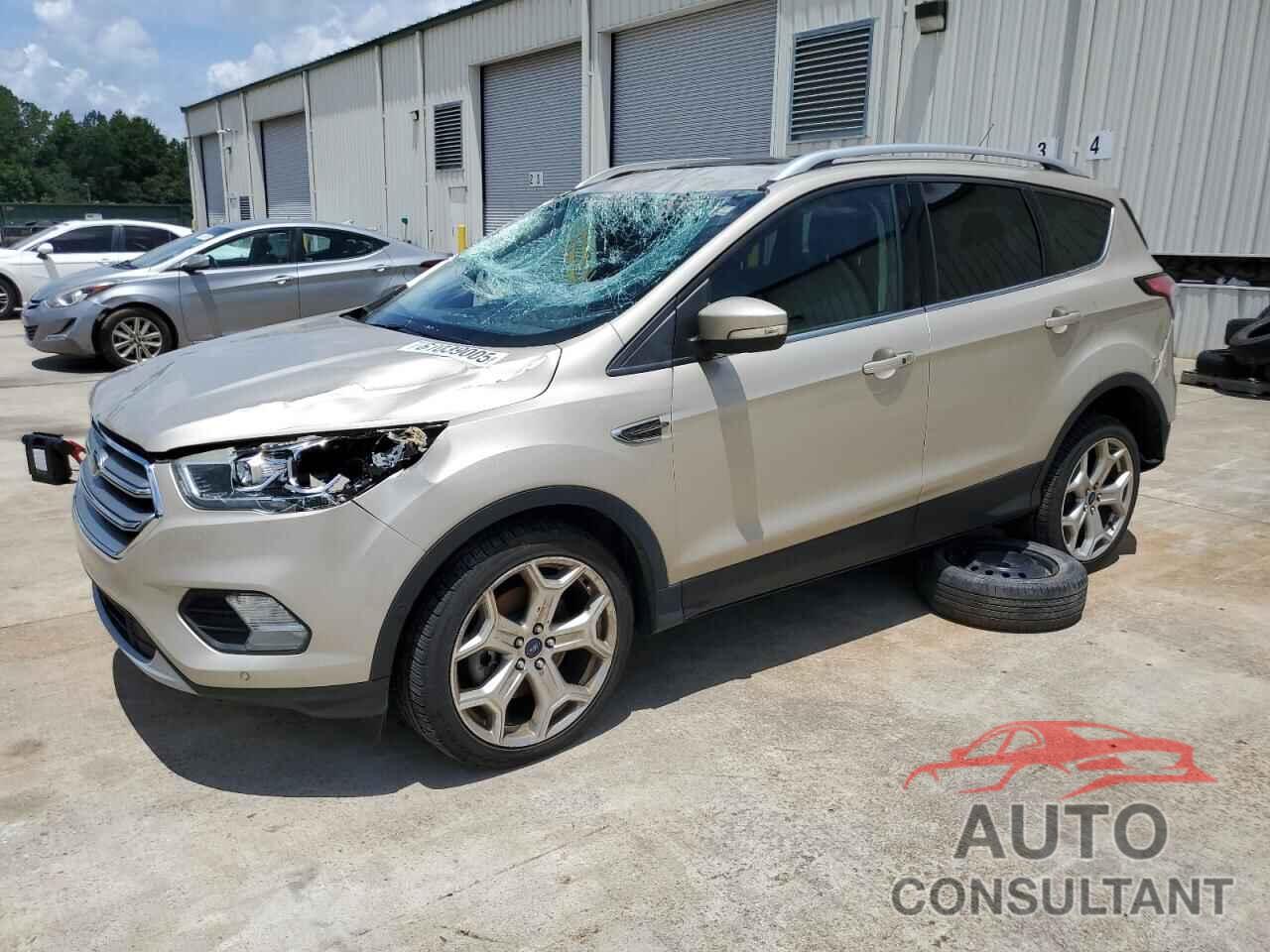 FORD ESCAPE 2017 - 1FMCU0J90HUF01694