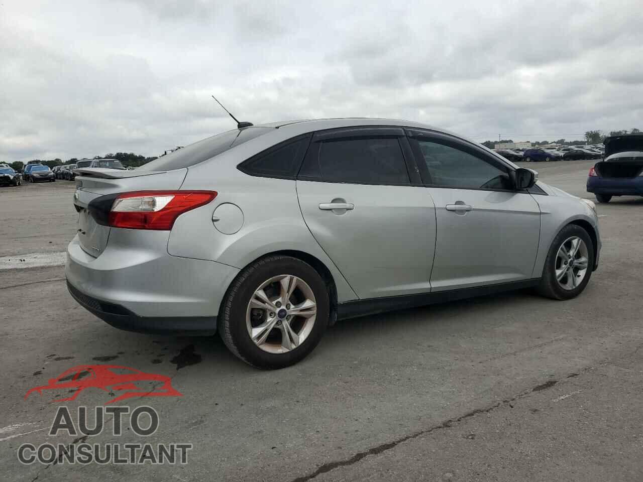FORD FOCUS 2014 - 1FADP3F23EL228139