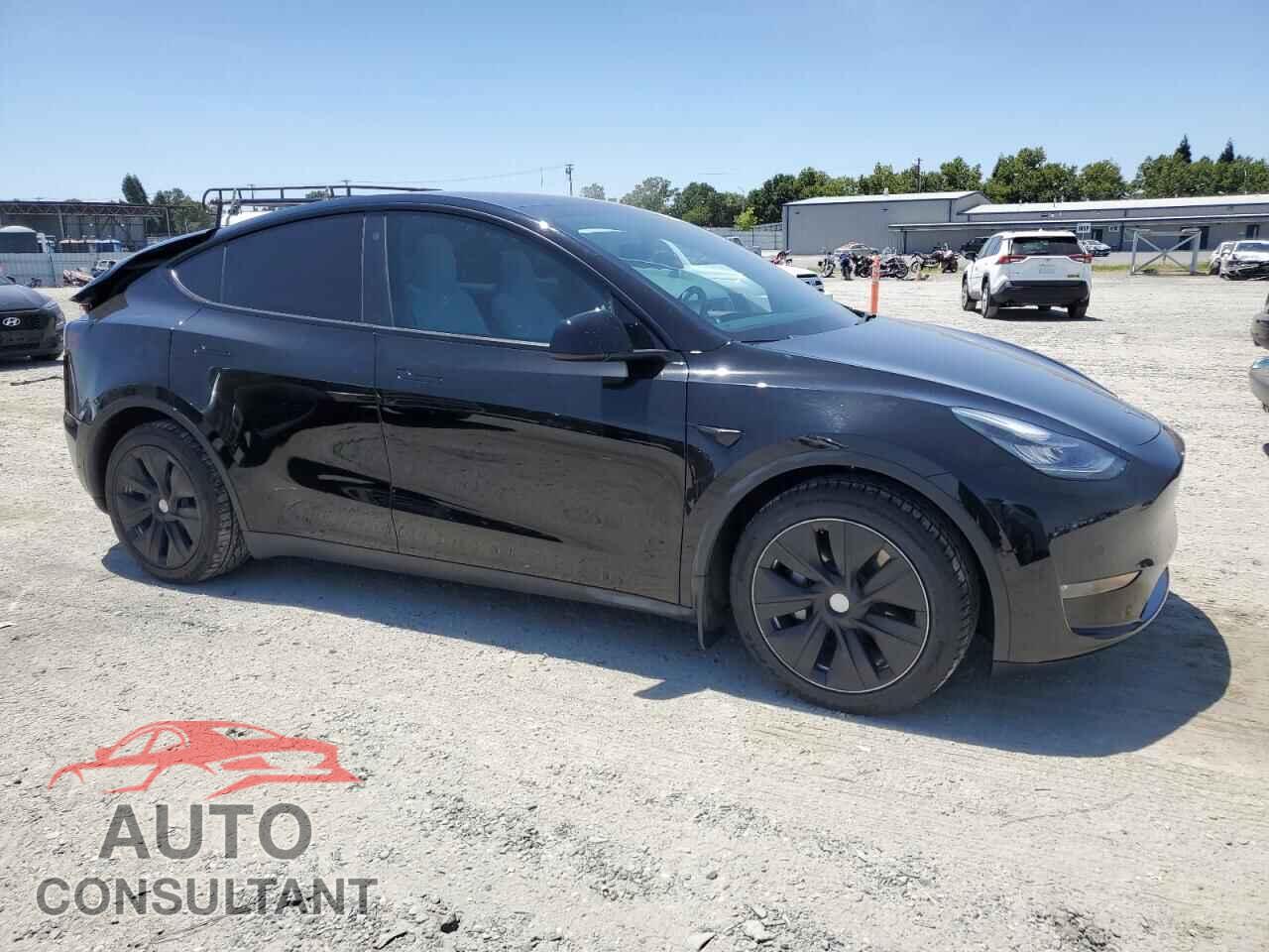 TESLA MODEL Y 2021 - 5YJYGAEE2MF264773