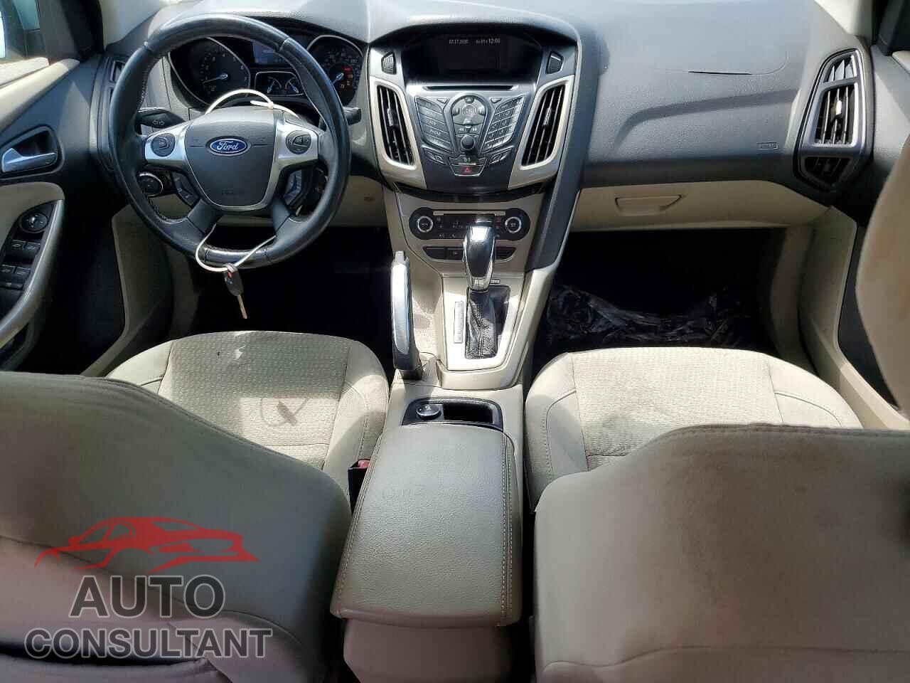 FORD FOCUS 2012 - 1FAHP3H24CL411027