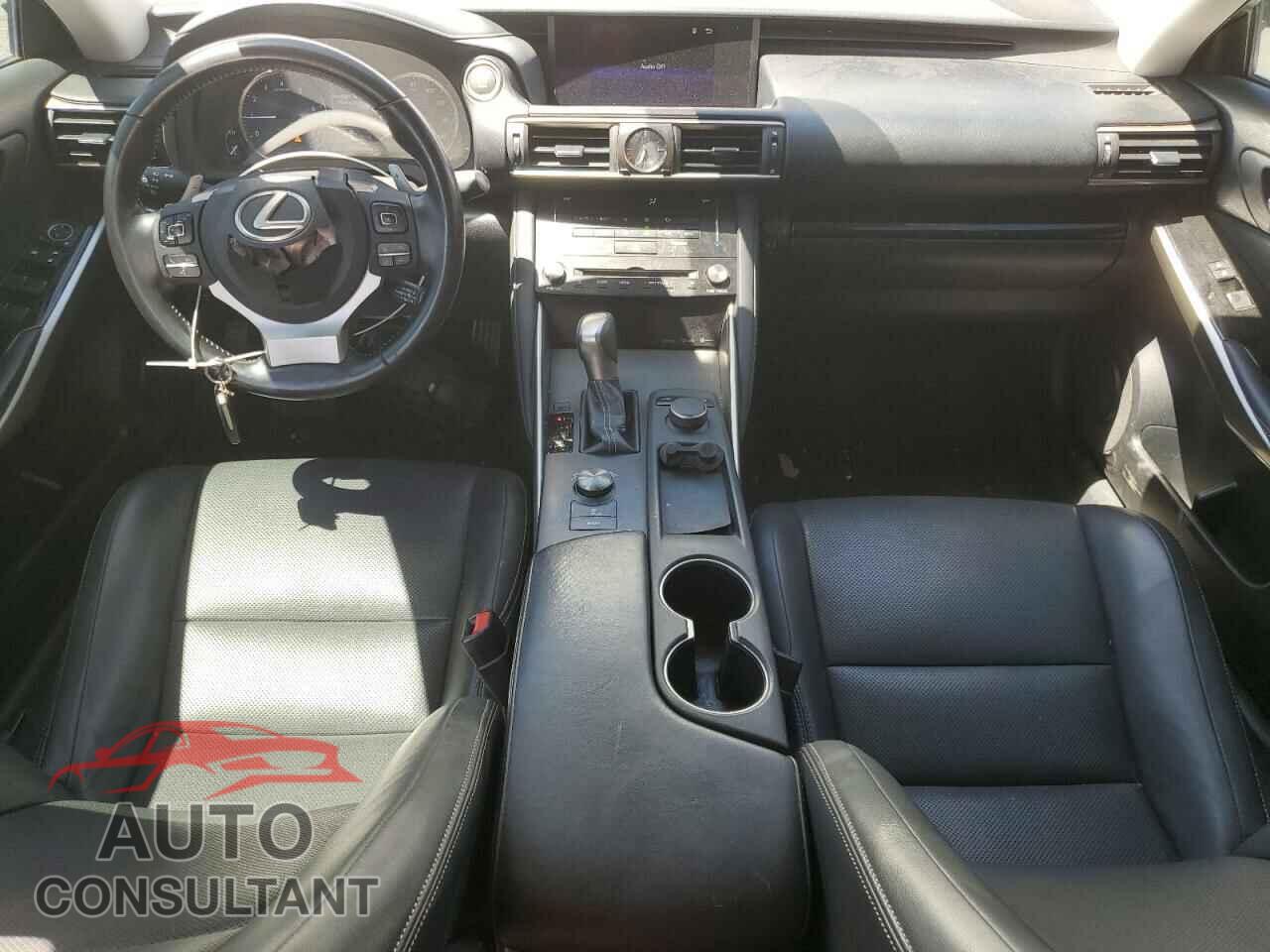 LEXUS IS 2018 - JTHBA1D28J5073711
