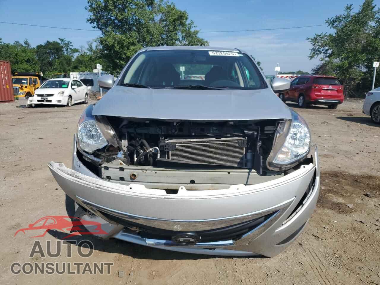 NISSAN VERSA 2019 - 3N1CN7AP3KL804921