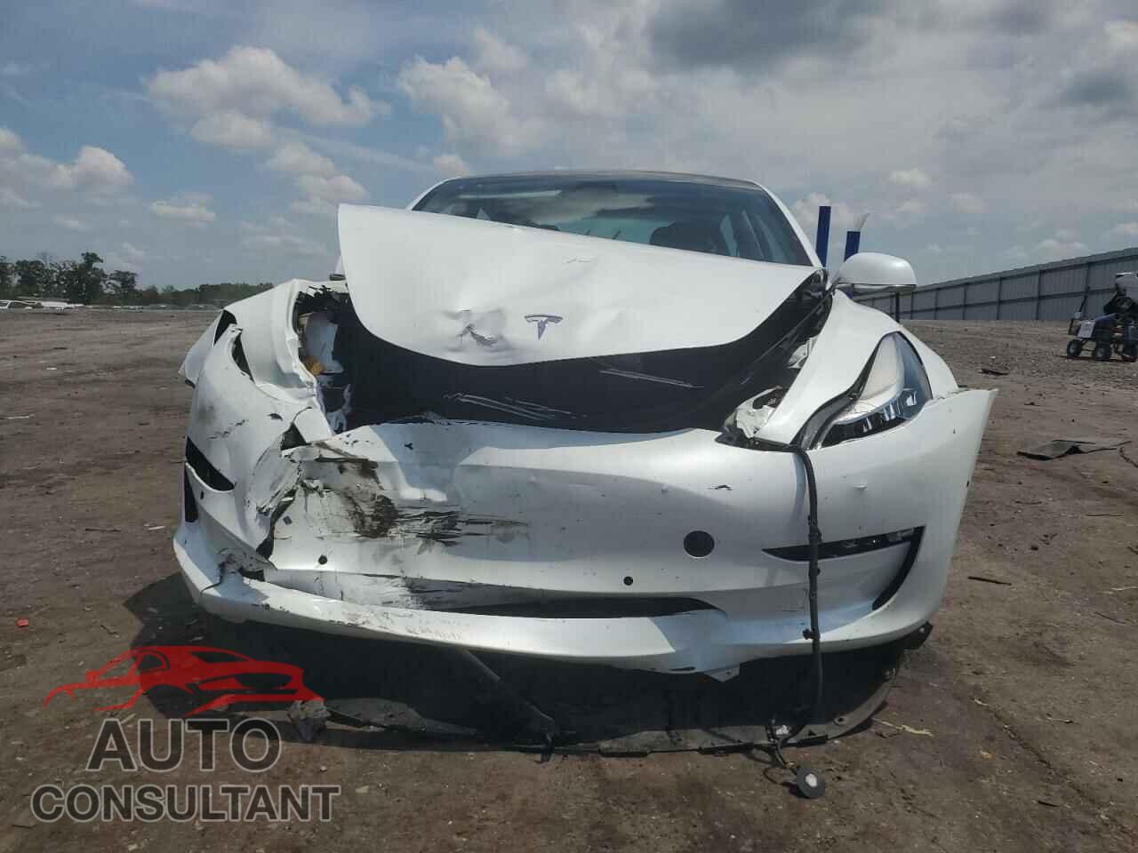 TESLA MODEL 3 2018 - 5YJ3E1EA8JF098753