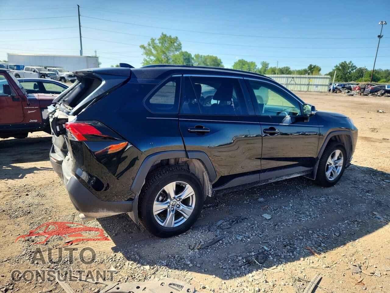 TOYOTA RAV4 2023 - JTMP1RFV9PD097012