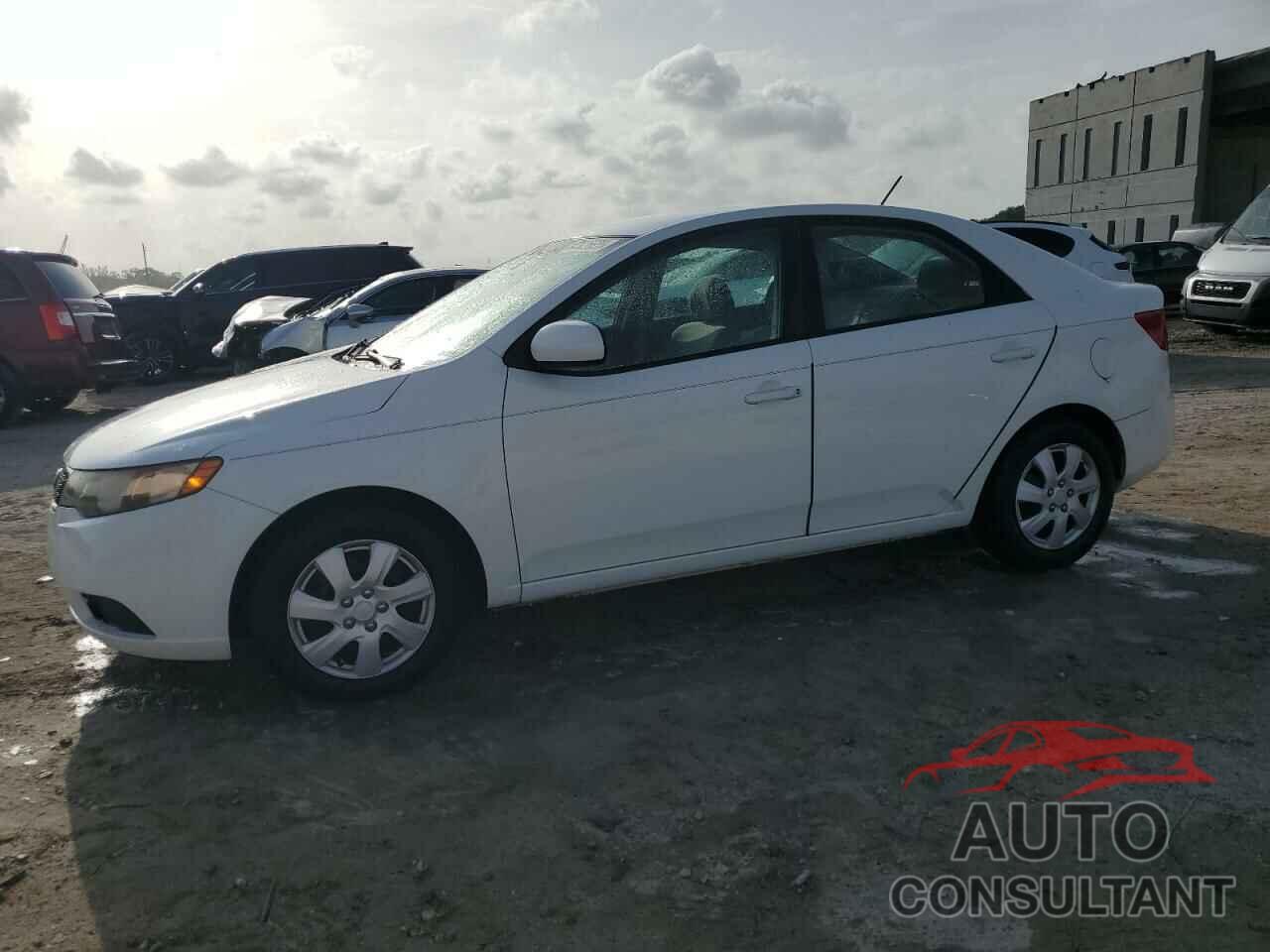 KIA FORTE 2011 - KNAFT4A24B5890417