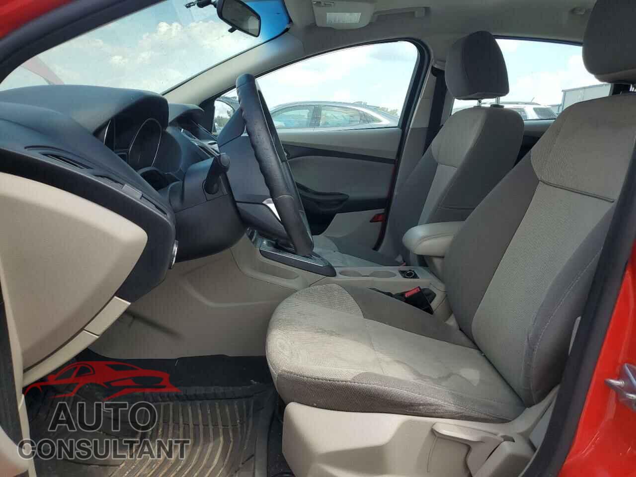 FORD FOCUS 2014 - 1FADP3F26EL376186