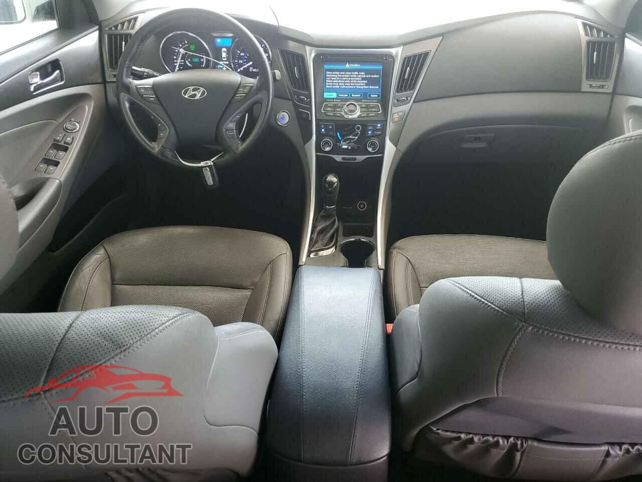 HYUNDAI SONATA 2014 - KMHEC4A42EA115752