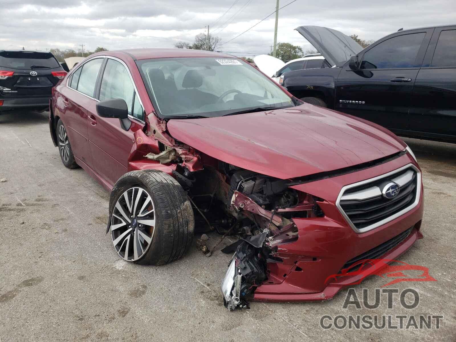 SUBARU LEGACY 2018 - 4S3BNAB68J3010261