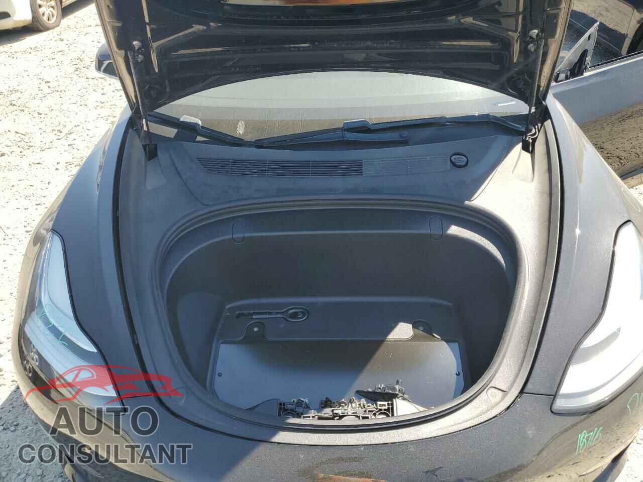 TESLA MODEL 3 2018 - 5YJ3E1EB3JF130758