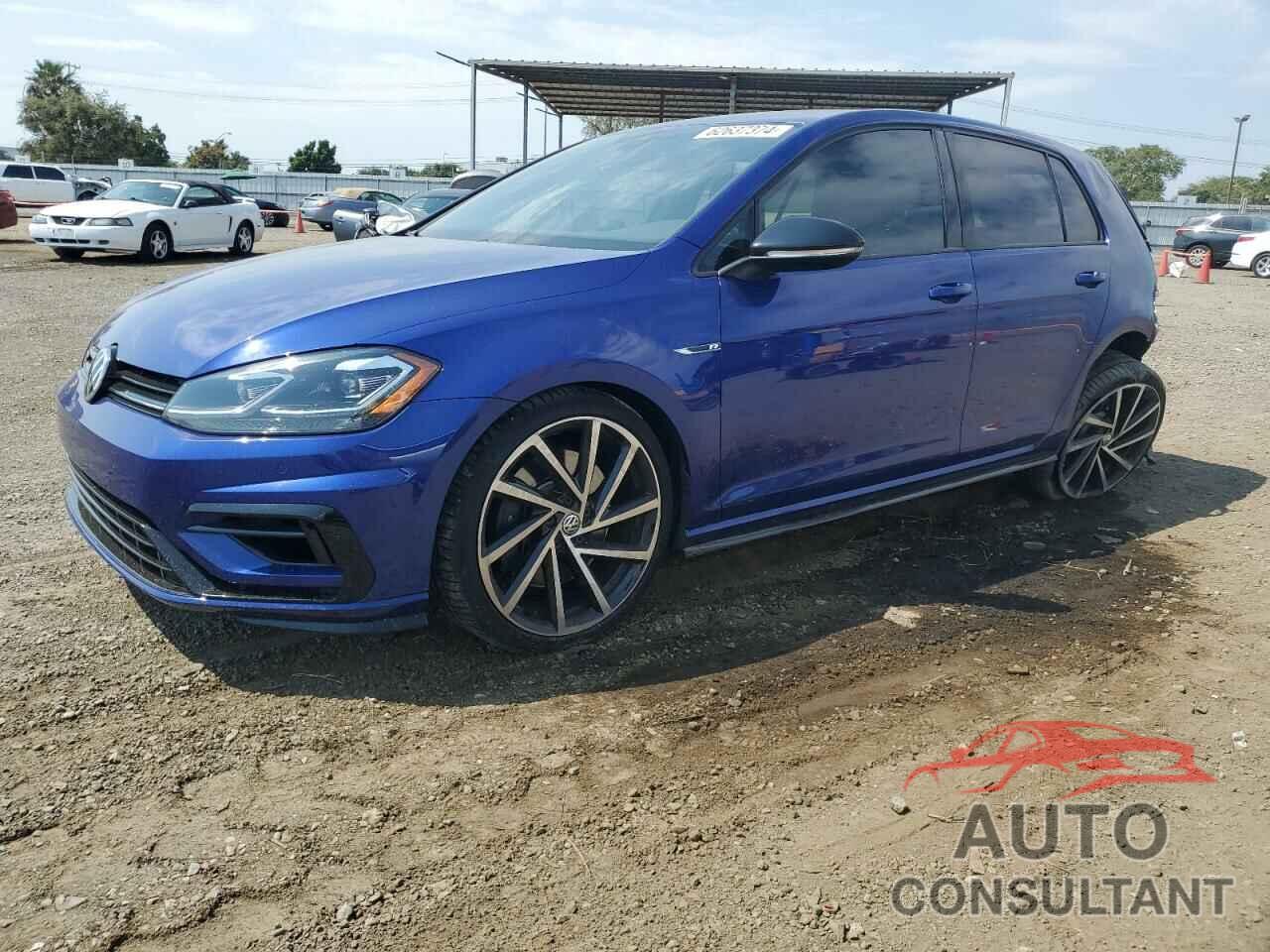 VOLKSWAGEN GOLF 2018 - WVWWF7AU8JW066099