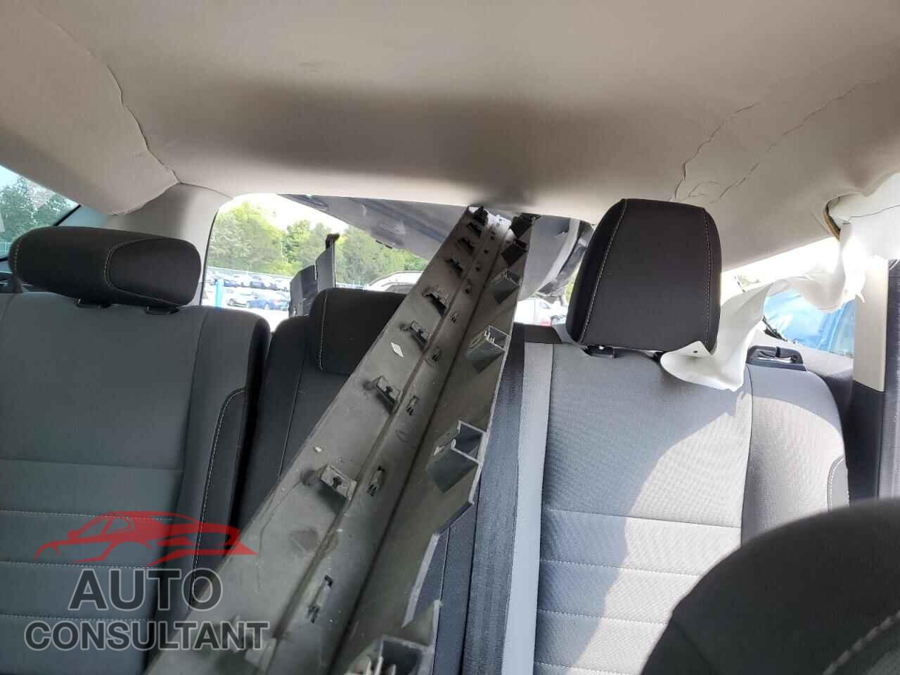 FORD ESCAPE 2017 - 1FMCU0F77HUC59512