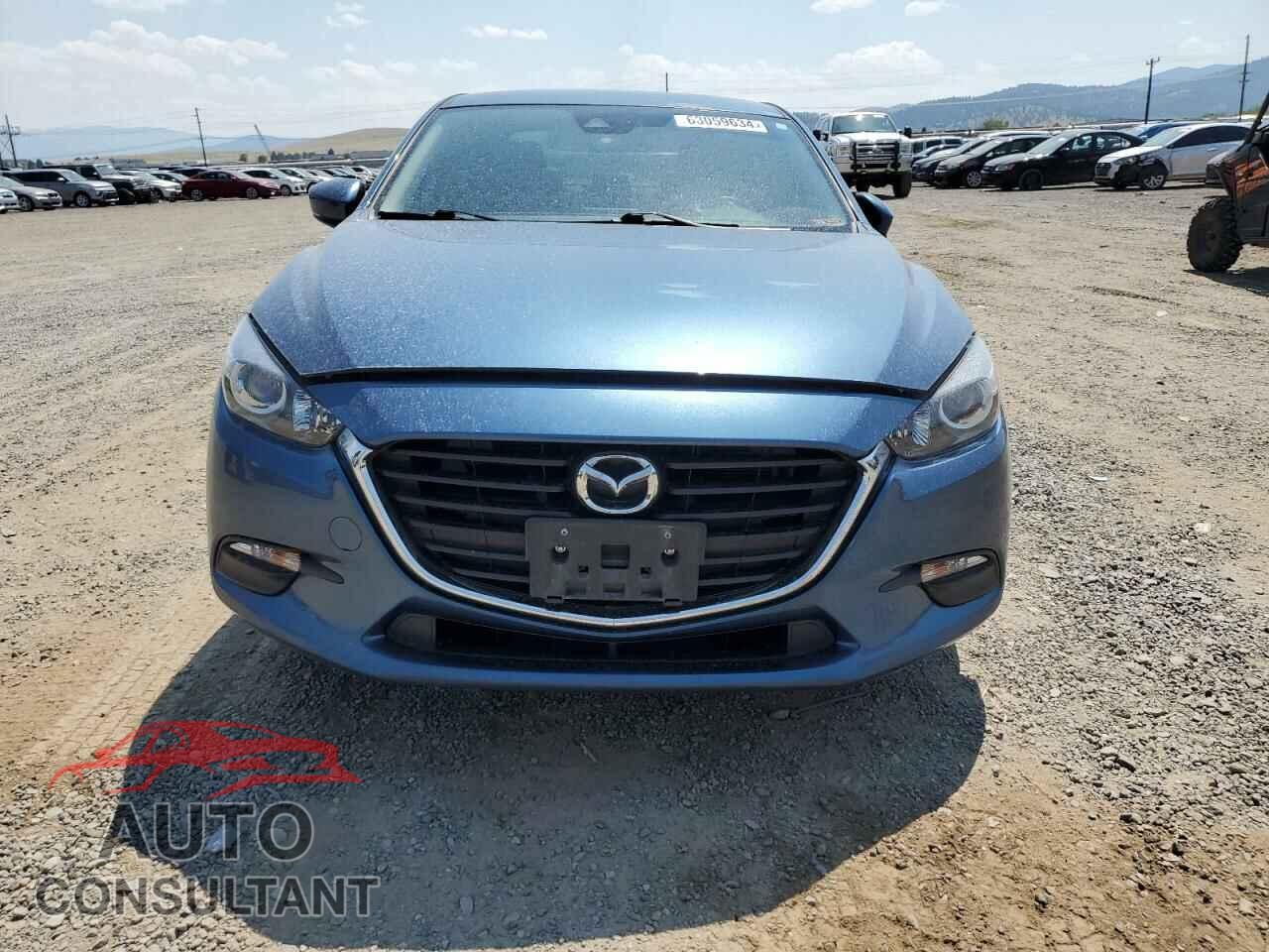 MAZDA 3 2018 - 3MZBN1V37JM239320