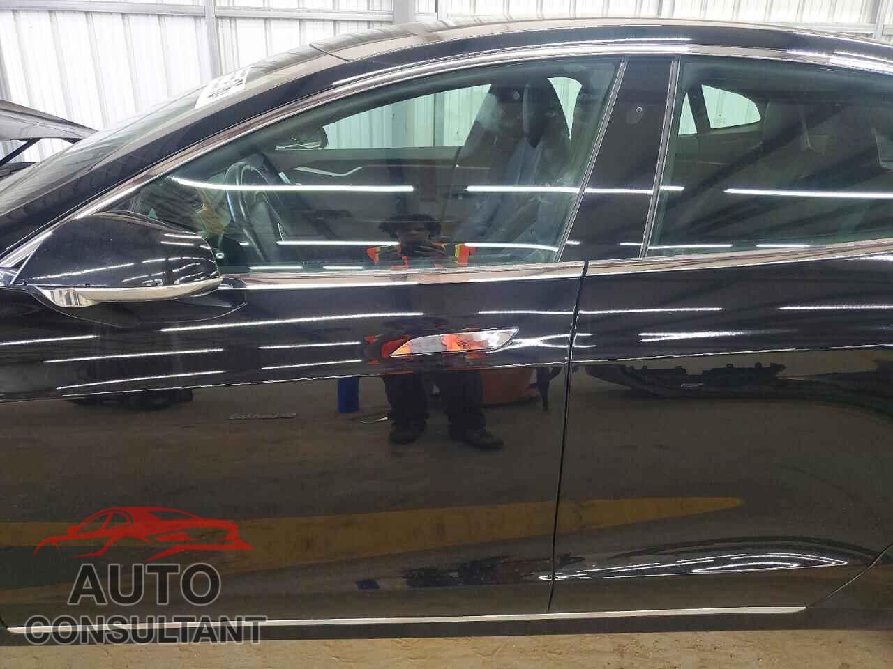 TESLA MODEL S 2020 - 5YJSA1E28LF409245