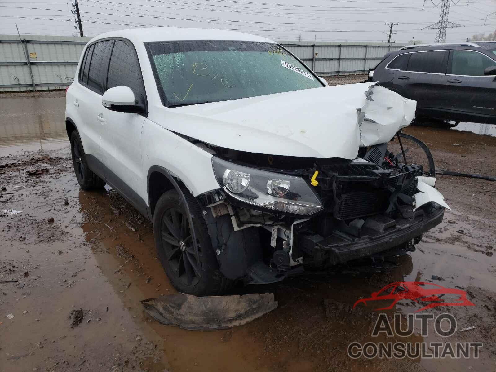 VOLKSWAGEN TIGUAN 2017 - WVGAV7AX1HK055031