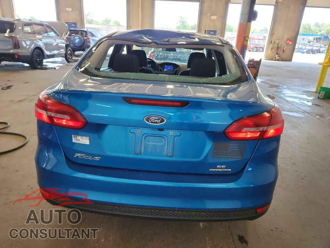 FORD FOCUS 2015 - 1FADP3F2XFL281227