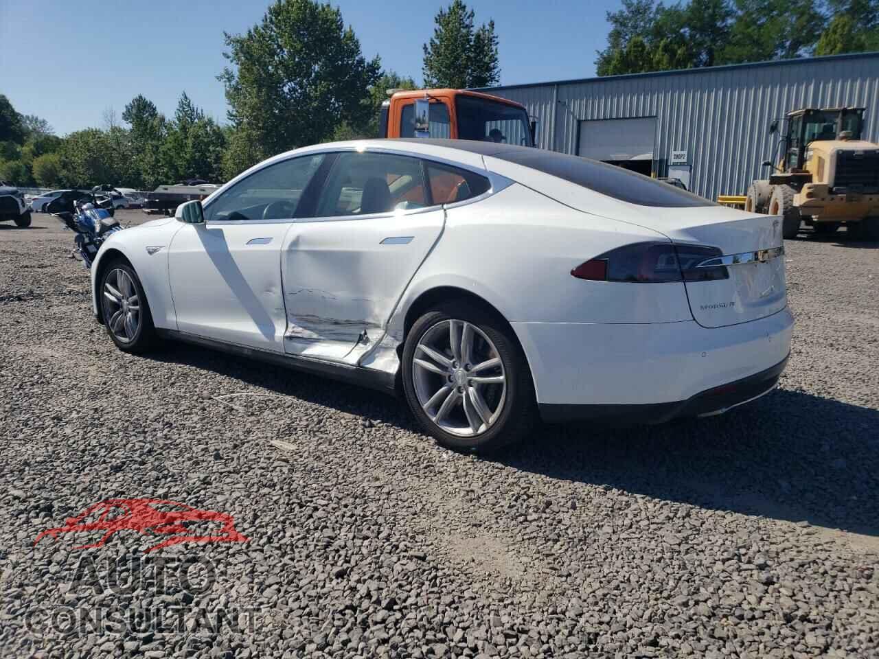 TESLA MODEL S 2013 - 5YJSA1CN2DFP23181