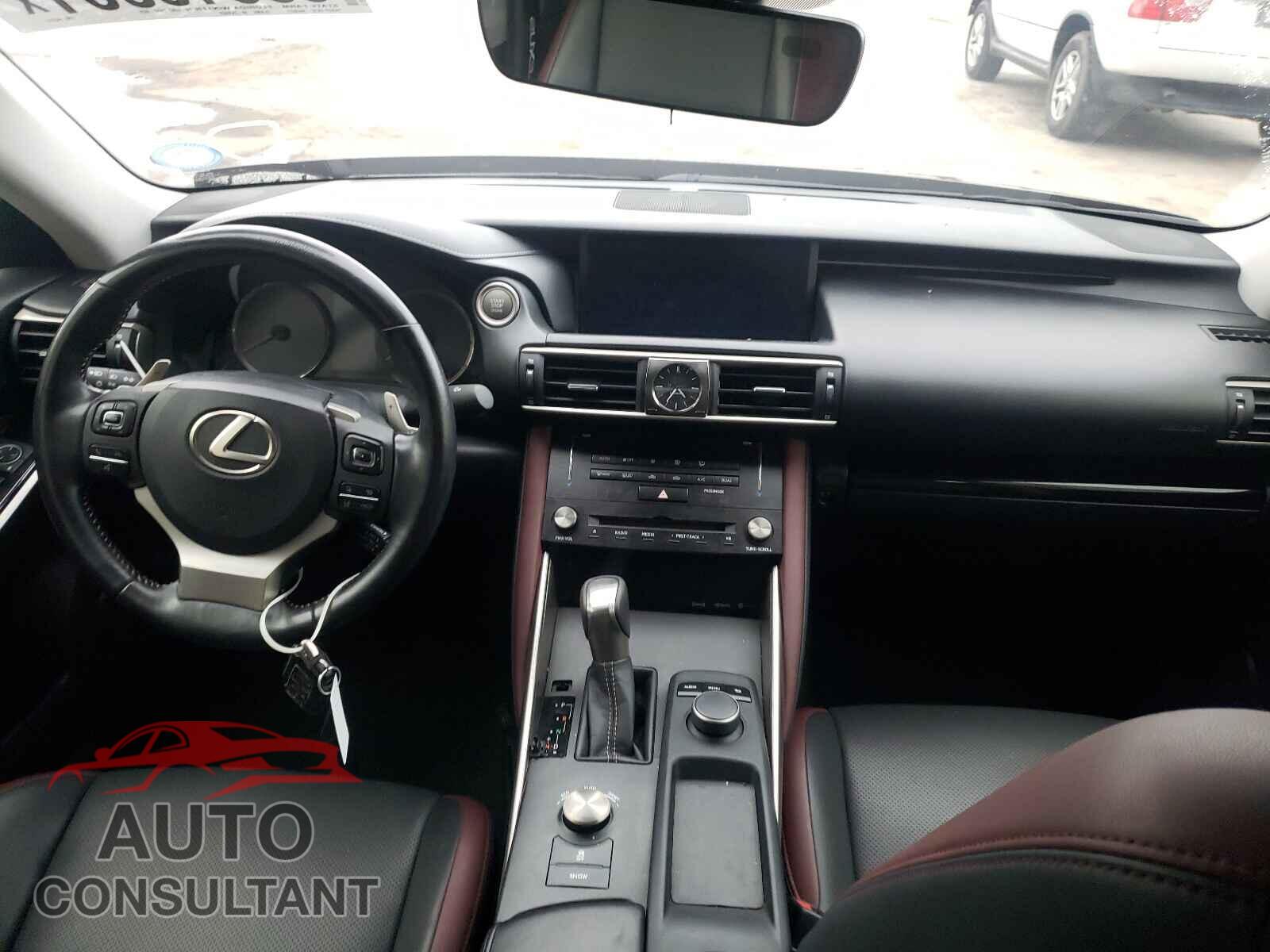 LEXUS IS 2017 - JTHBA1D26H5053919