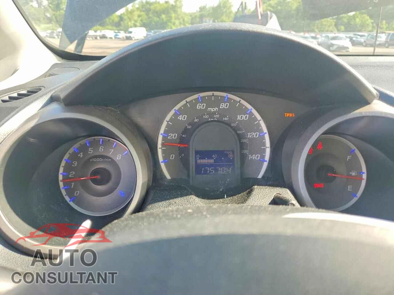 HONDA FIT 2011 - JHMGE8G32BS007729