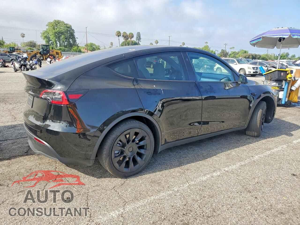 TESLA MODEL Y 2024 - 7SAYGDED4RF109760