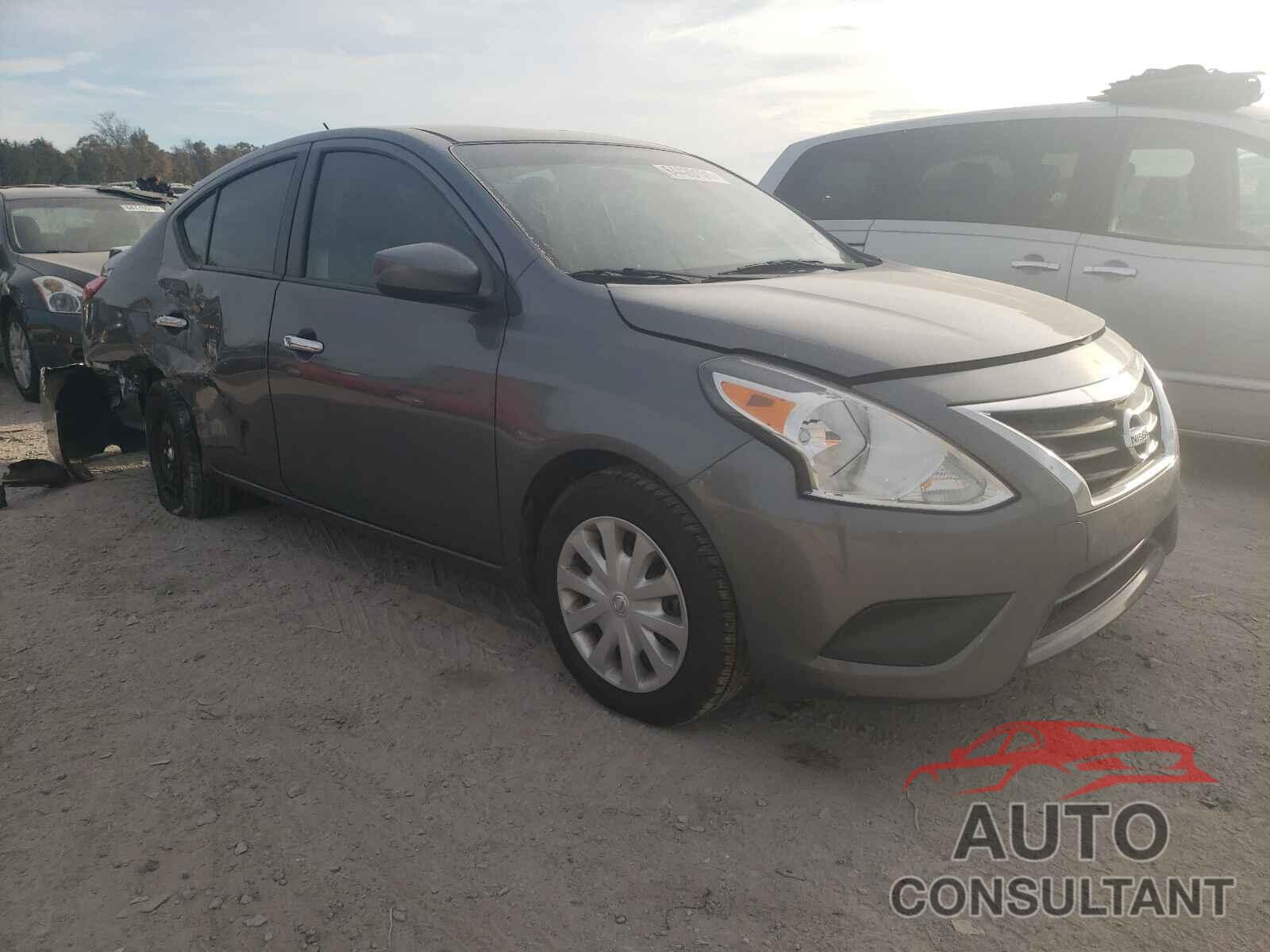 NISSAN VERSA 2018 - 3N1CN7AP8JL864112