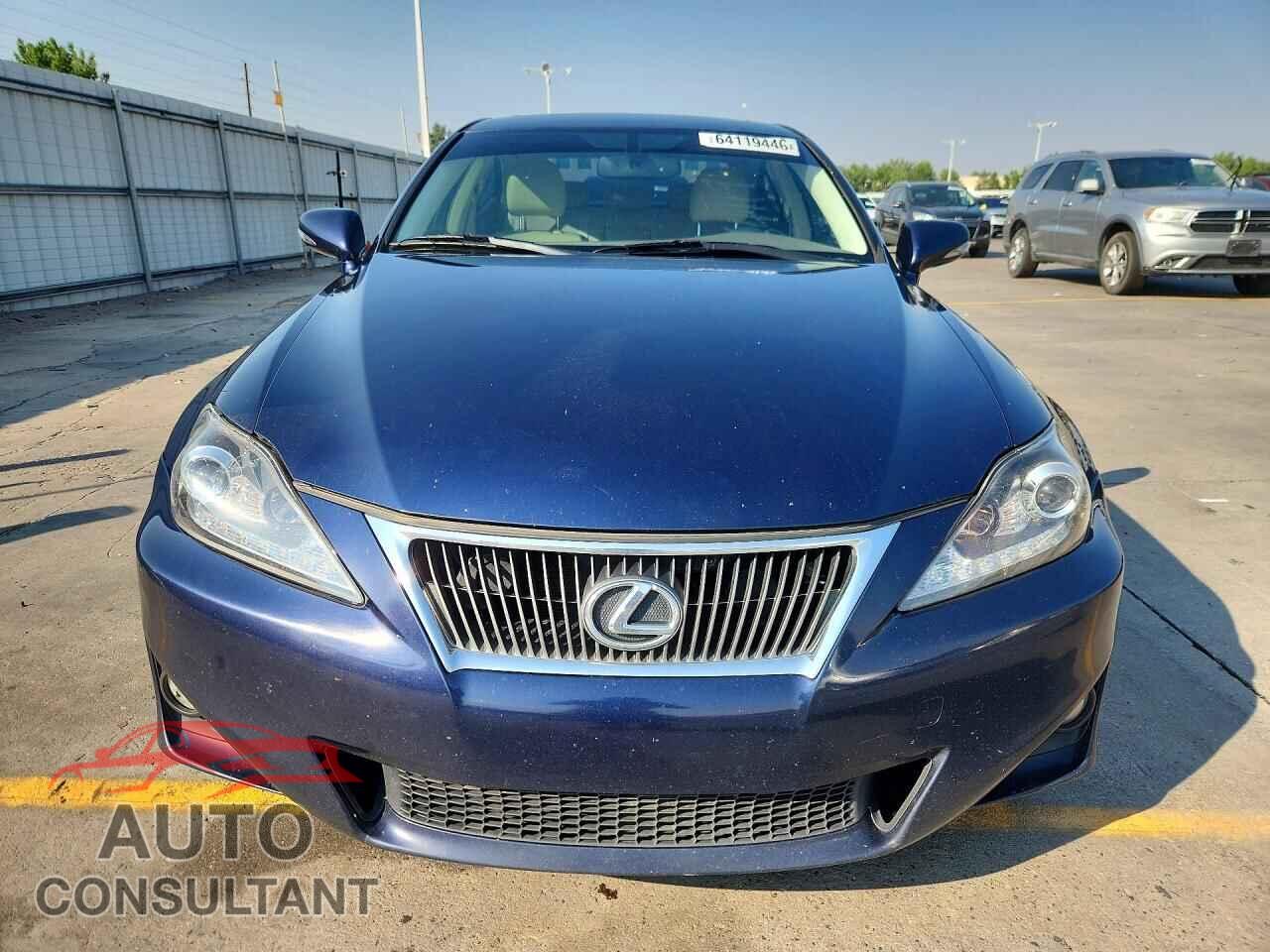 LEXUS IS 2012 - JTHCF5C29C2035701