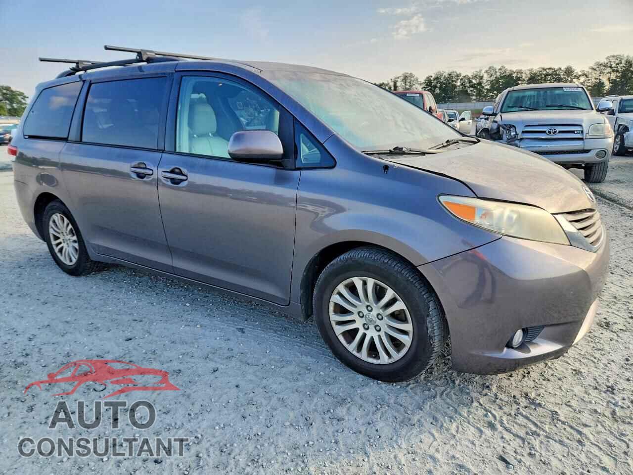 TOYOTA SIENNA 2013 - 5TDYK3DC8DS399472