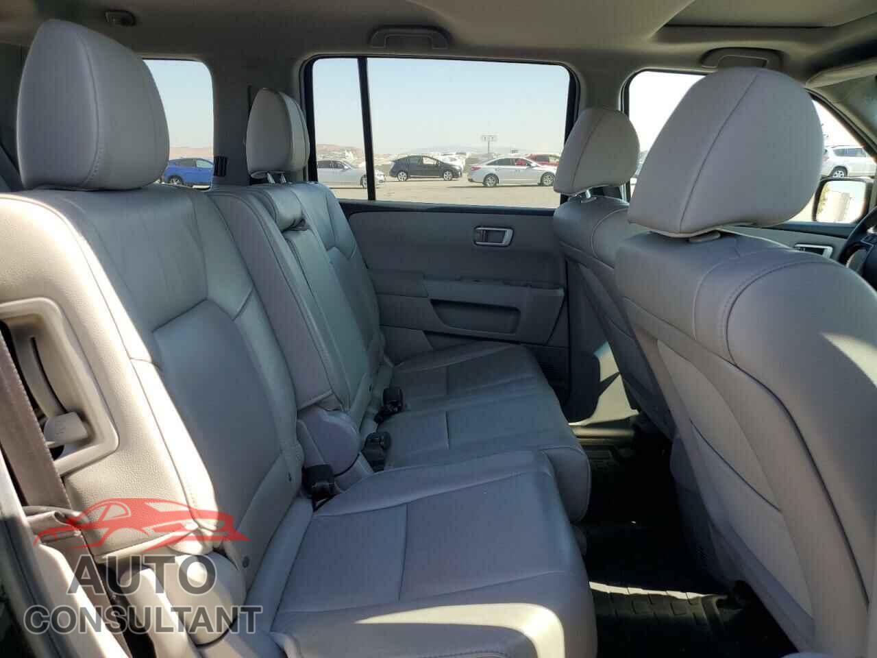 HONDA PILOT 2013 - 5FNYF4H56DB036663