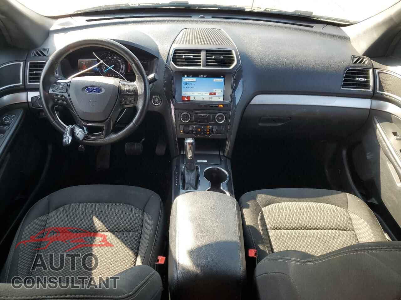 FORD EXPLORER 2017 - 1FM5K7D85HGC26848