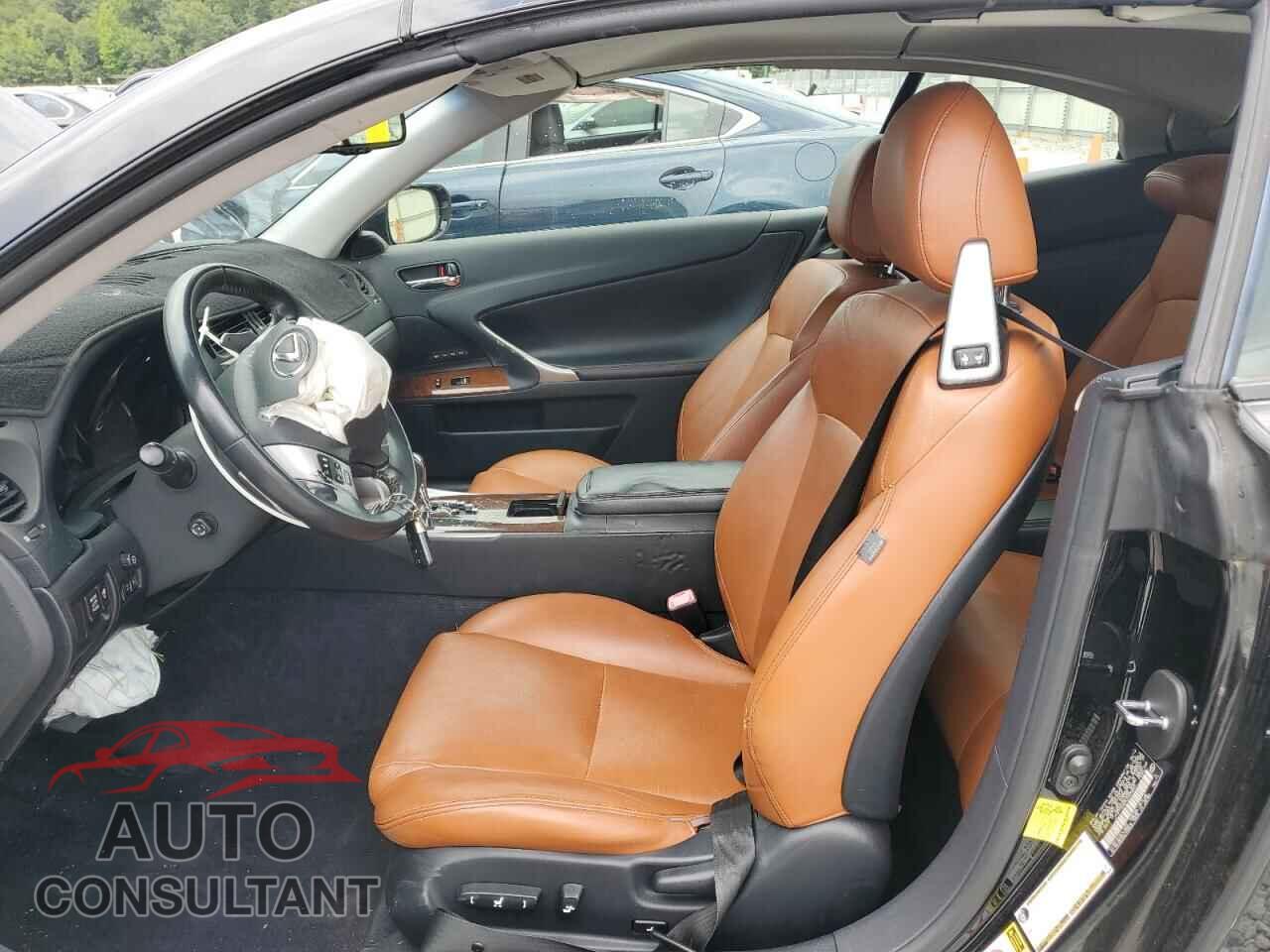 LEXUS IS 2012 - JTHFF2C23C2525823