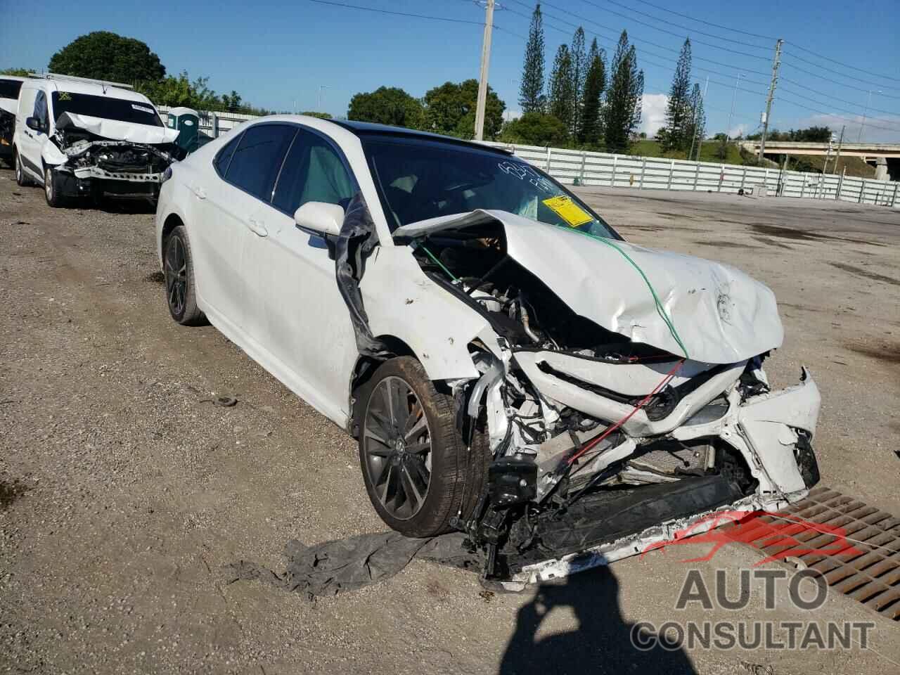 TOYOTA CAMRY 2018 - 4T1BZ1HK5JU018347