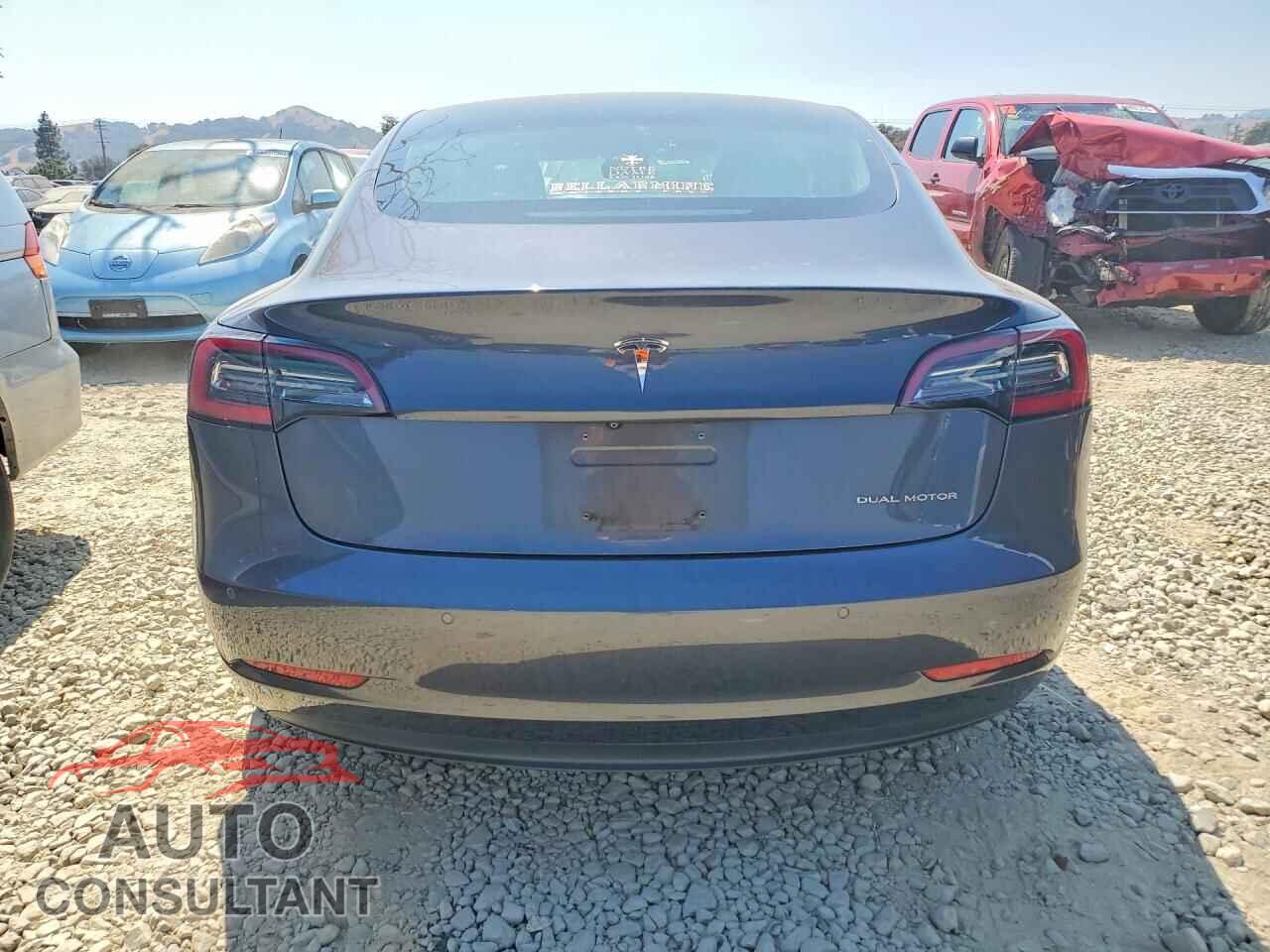 TESLA MODEL 3 2018 - 5YJ3E1EB8JF111848