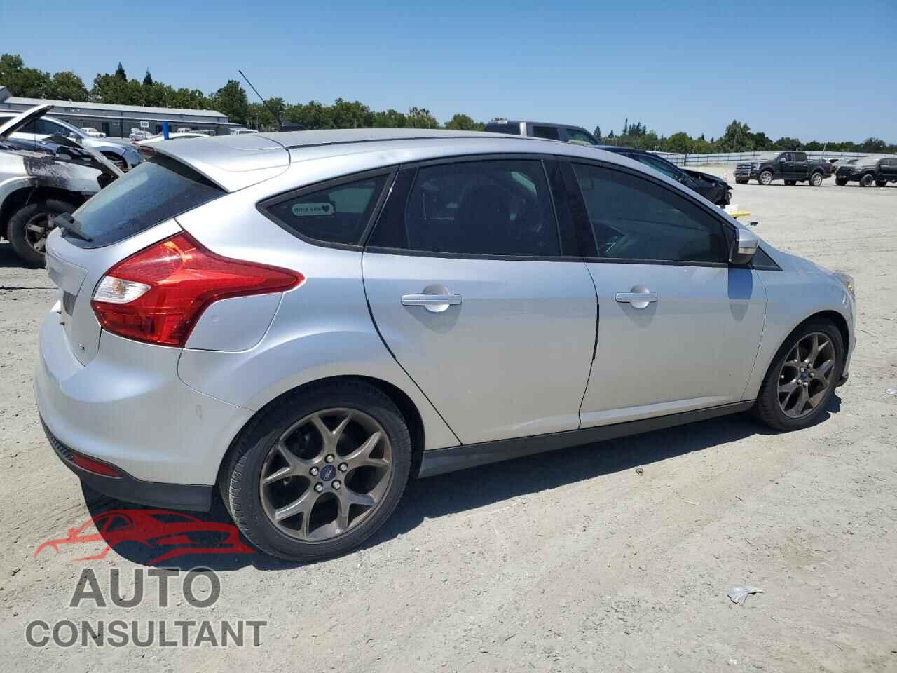 FORD FOCUS 2014 - 1FADP3K28EL151144