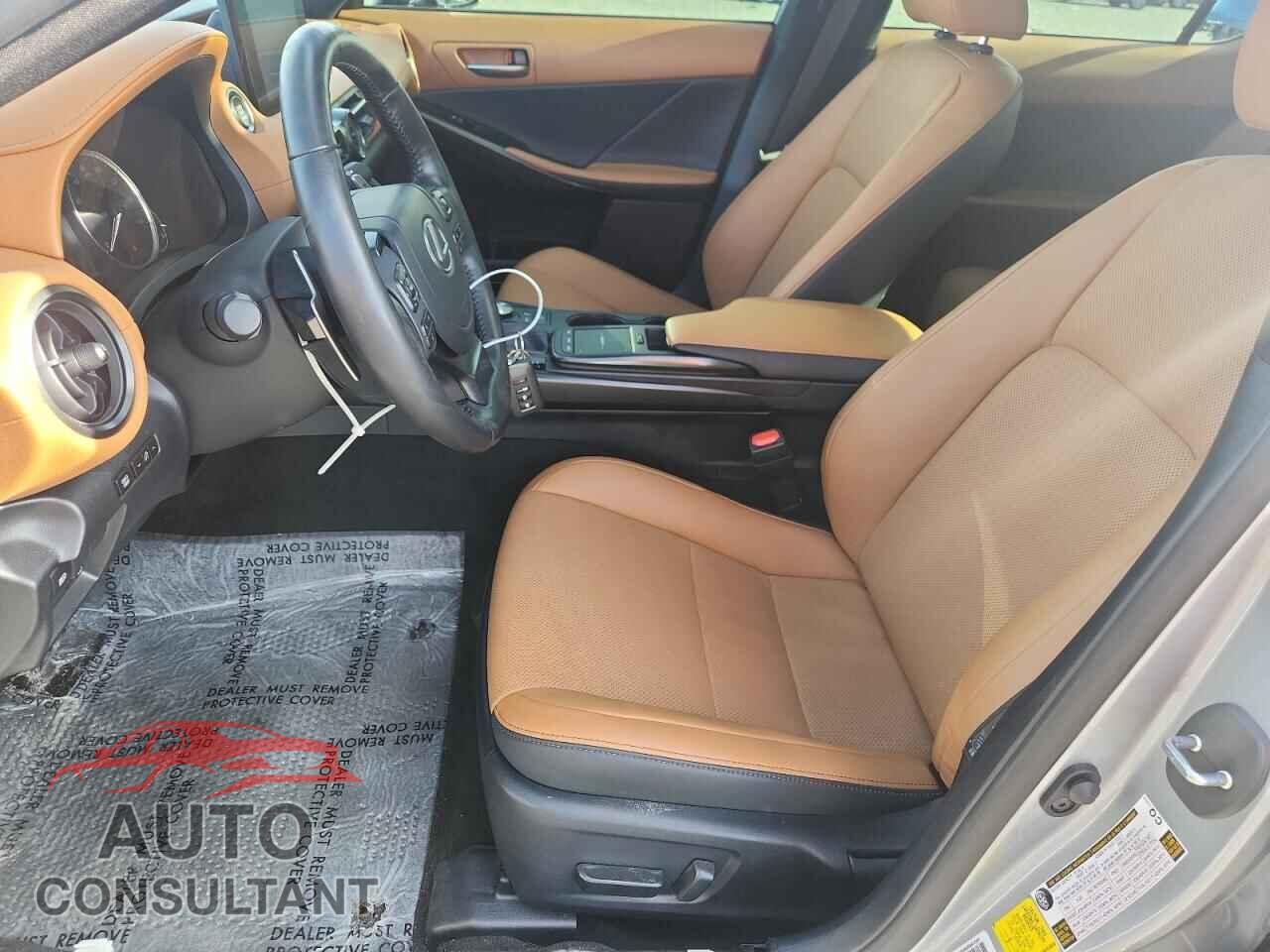 LEXUS IS 2025 - JTHBZ1B21S5086748
