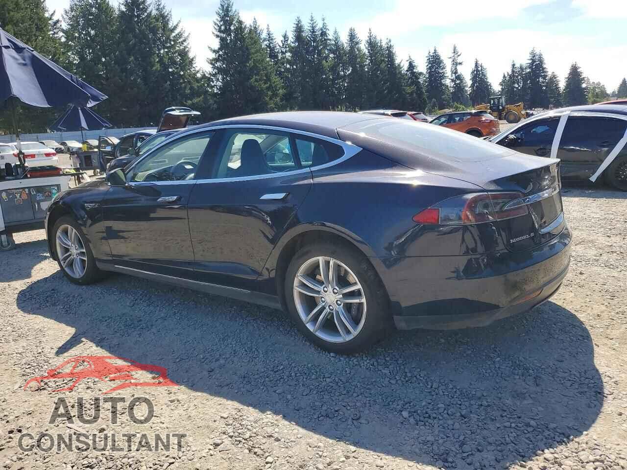 TESLA MODEL S 2013 - 5YJSA1CG5DFP03556