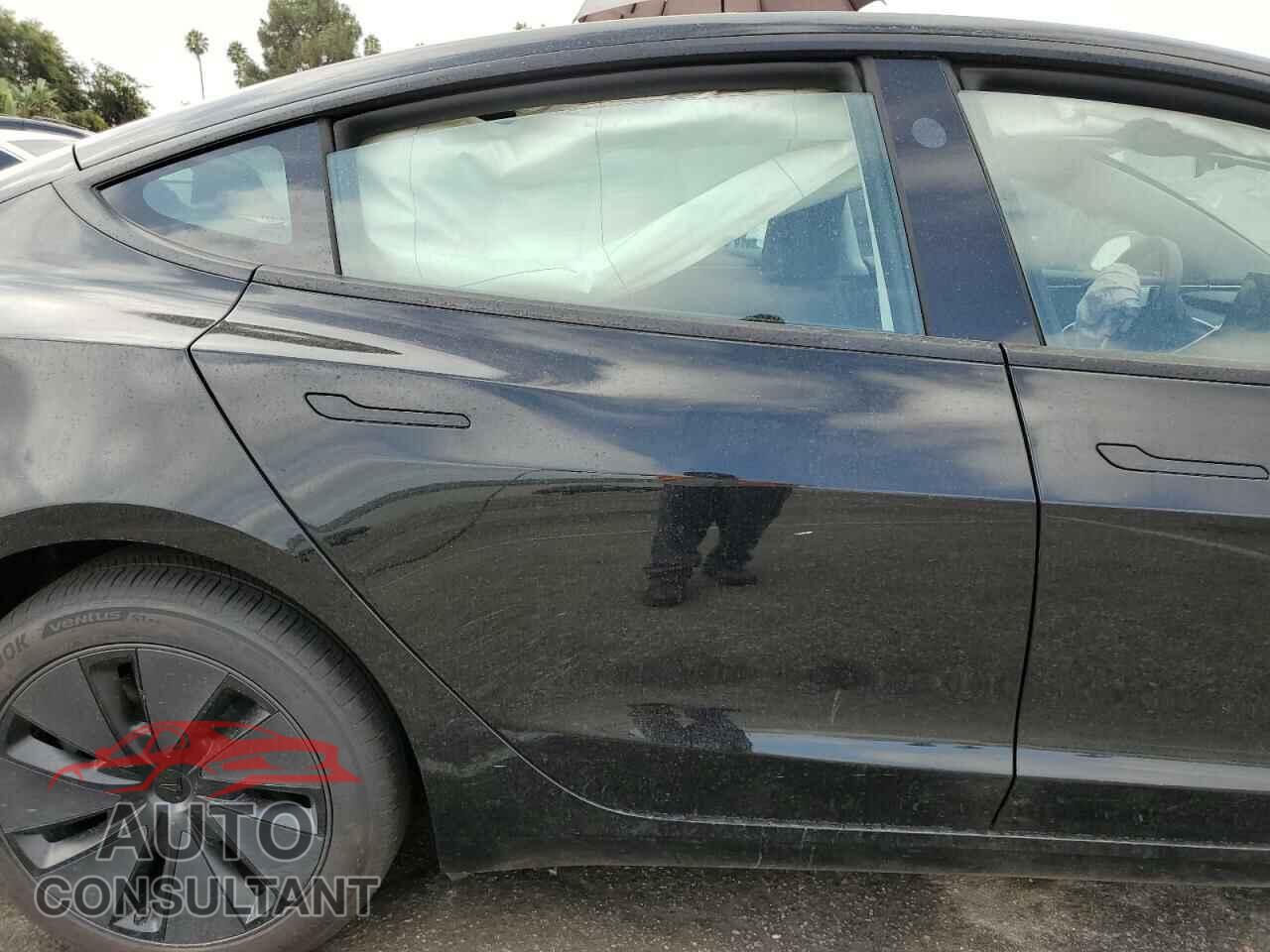 TESLA MODEL 3 2024 - 5YJ3E1EA9RF745009
