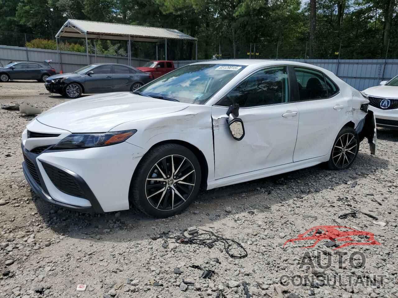 TOYOTA CAMRY 2022 - 4T1G11AK3NU653483