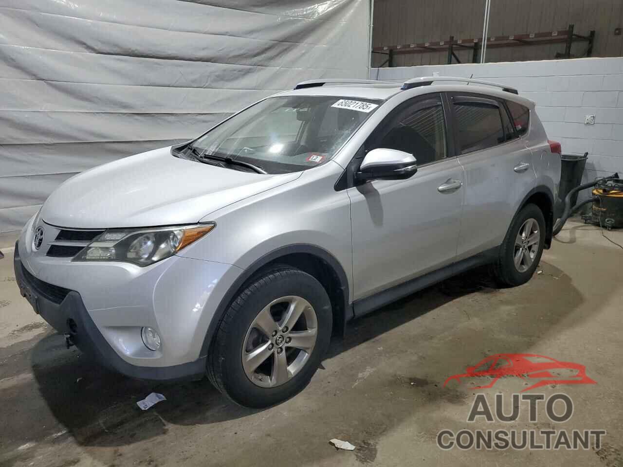 TOYOTA RAV4 2015 - JTMRFREV9FJ028459