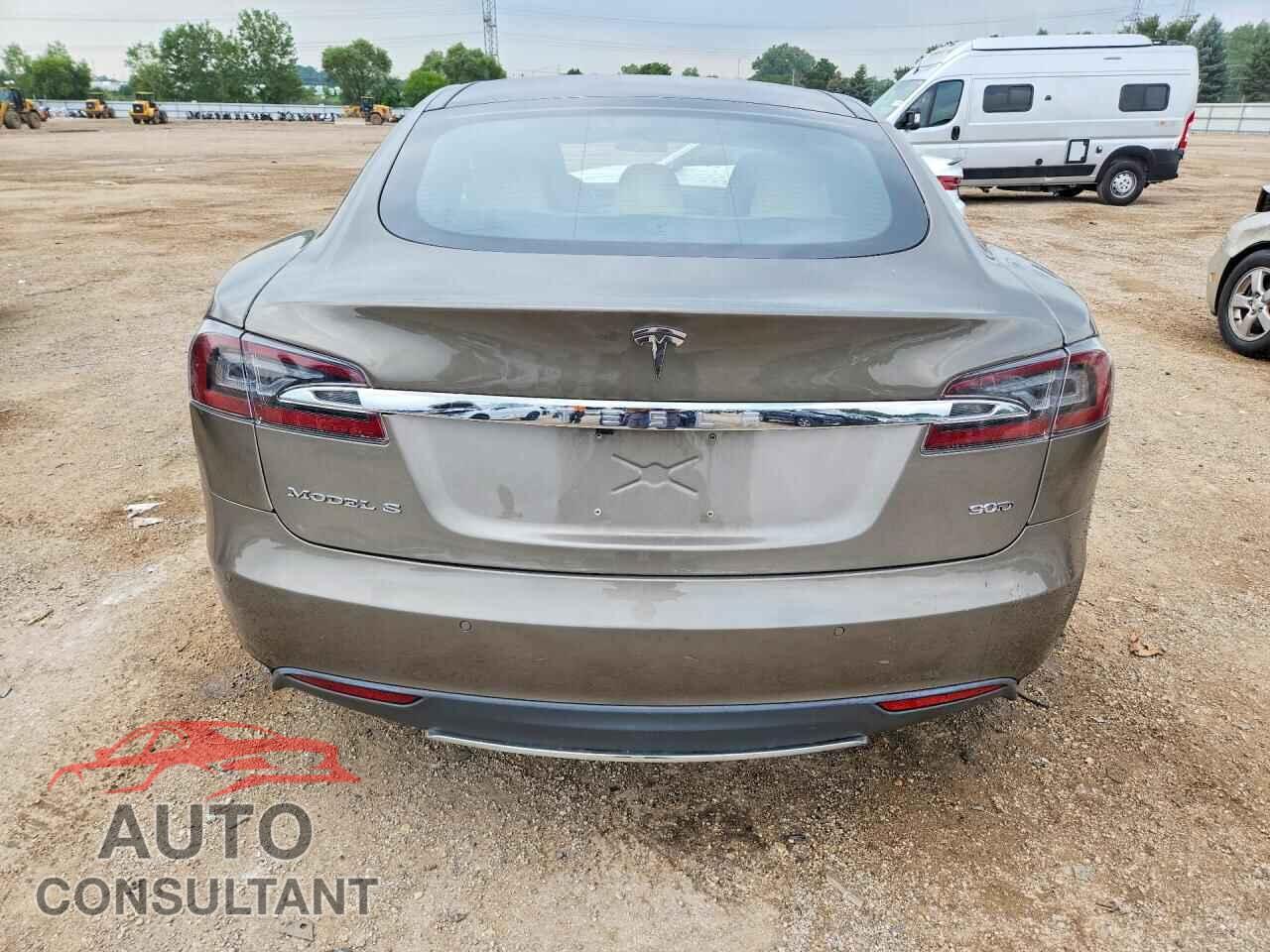 TESLA MODEL S 2015 - 5YJSA1E21FF111916