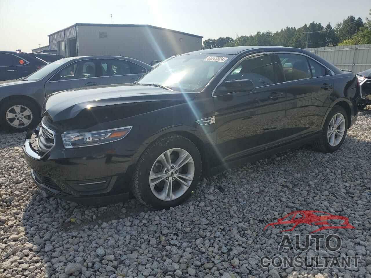 FORD TAURUS 2018 - 1FAHP2H83JG131023