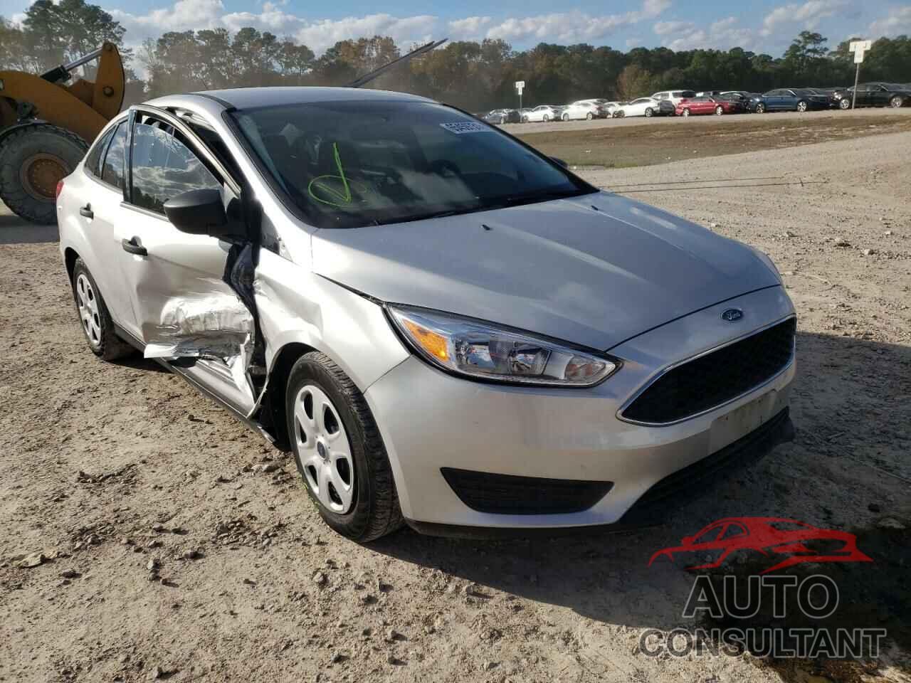 FORD FOCUS 2018 - 1FADP3E26JL210696