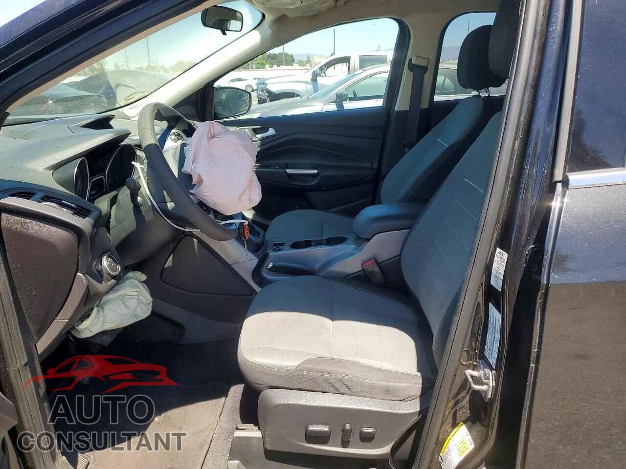 FORD ESCAPE 2015 - 1FMCU0G91FUB64456